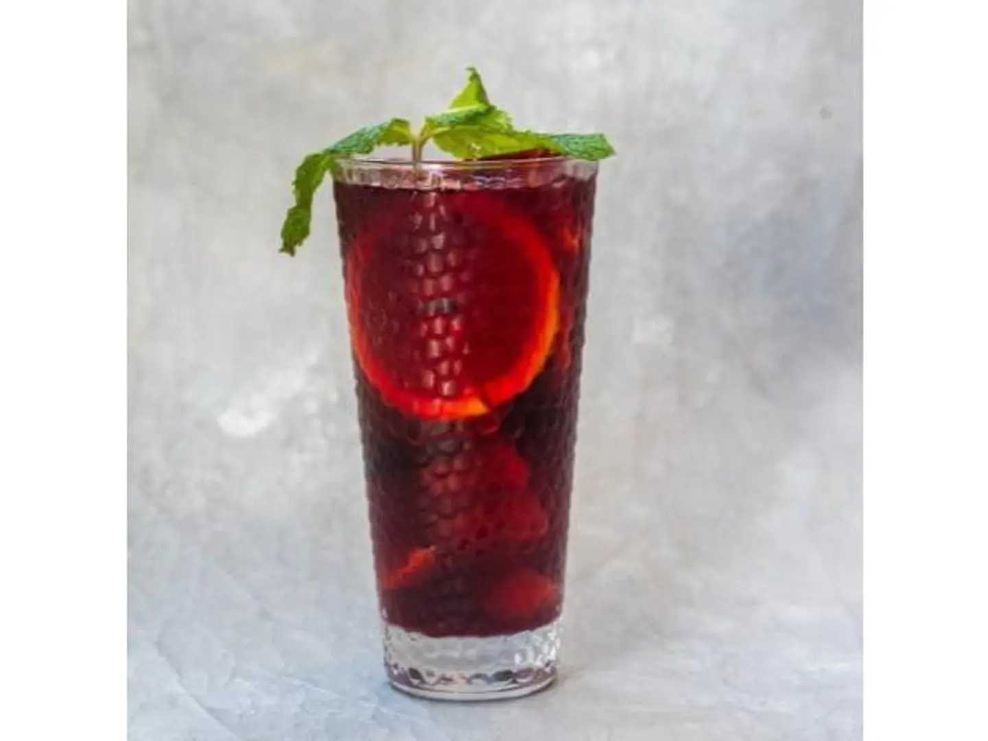 مشروبات الانتعاش - شاي مثلج بتوت الآساي