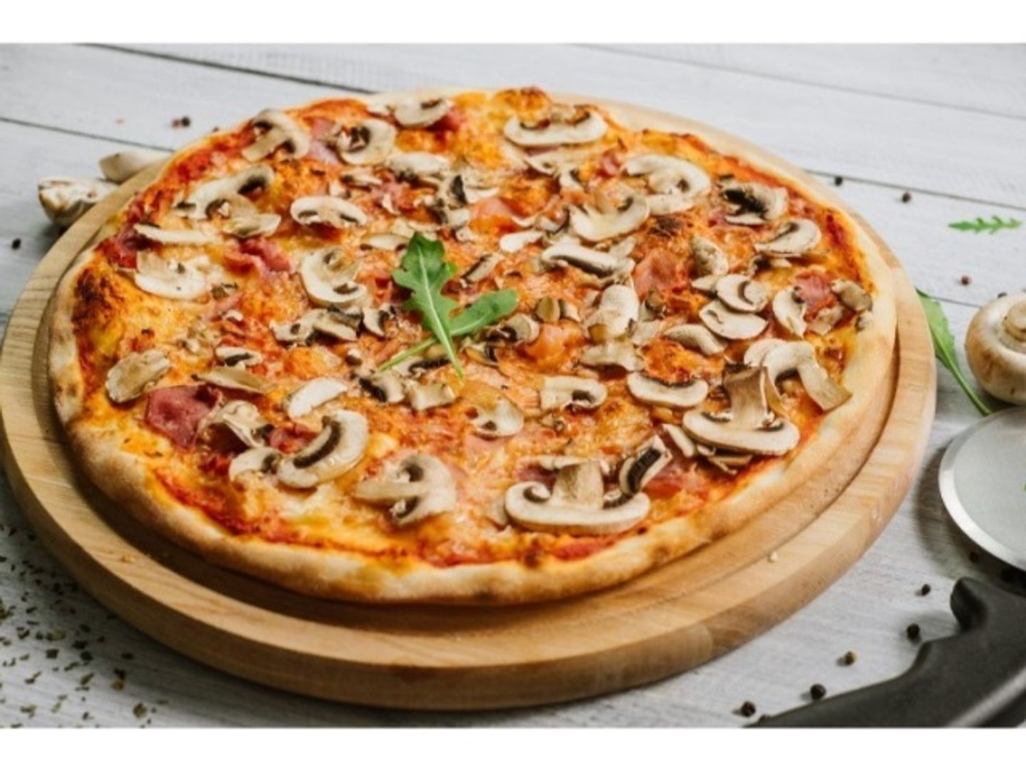 Mushroom Pizza - Medium