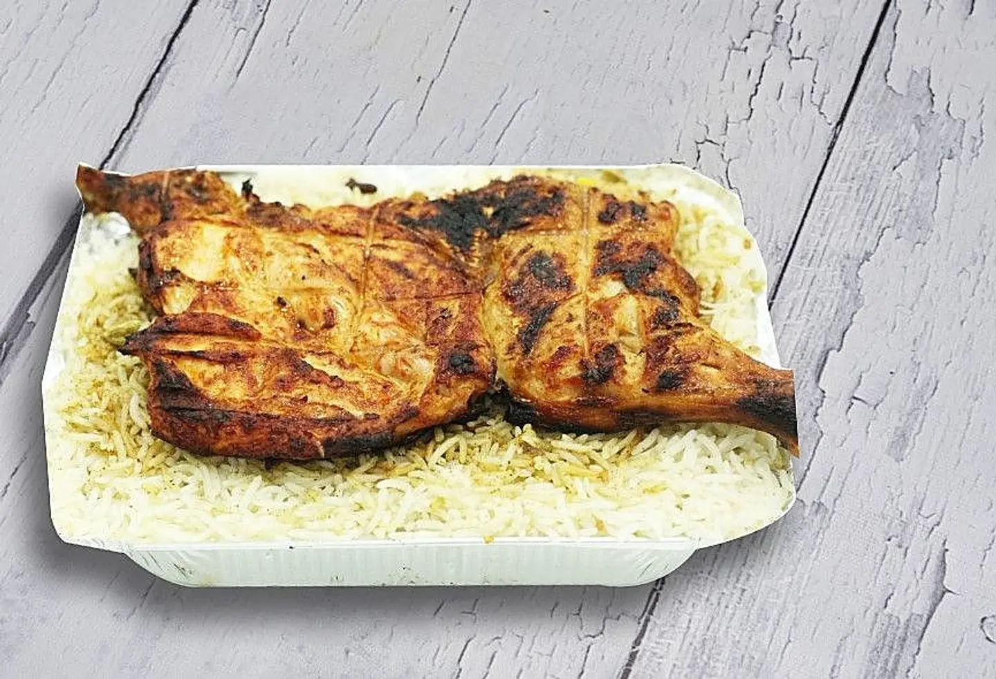 دجاج على الفحم مع الرز - نص حبة دجاج مع الرز