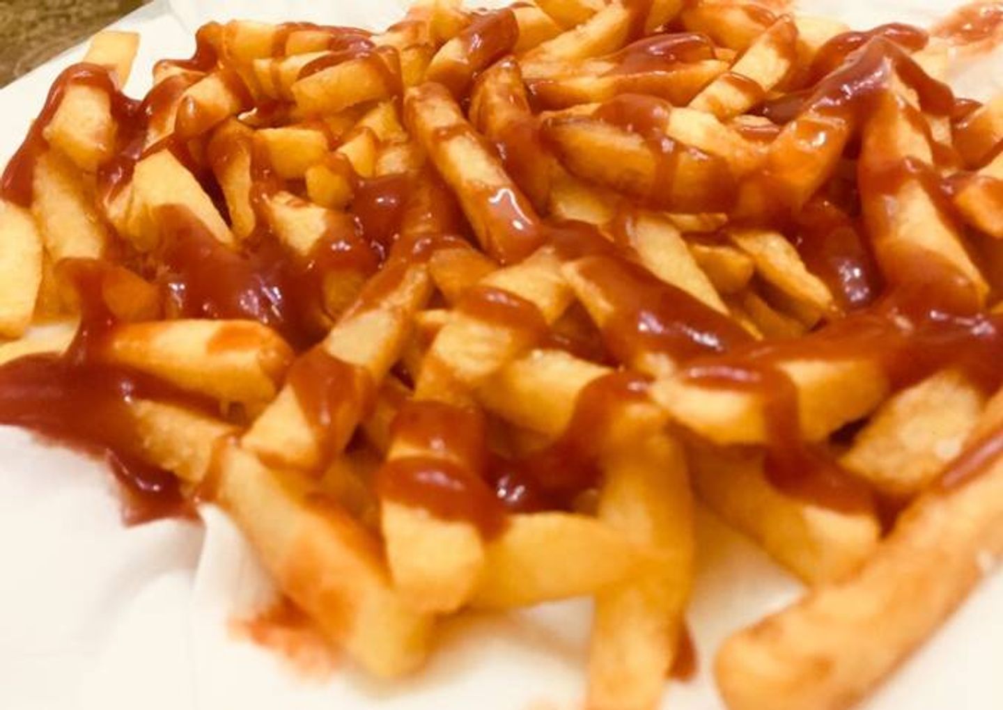 بطاطس مع كاتشب وثومية - صغير
