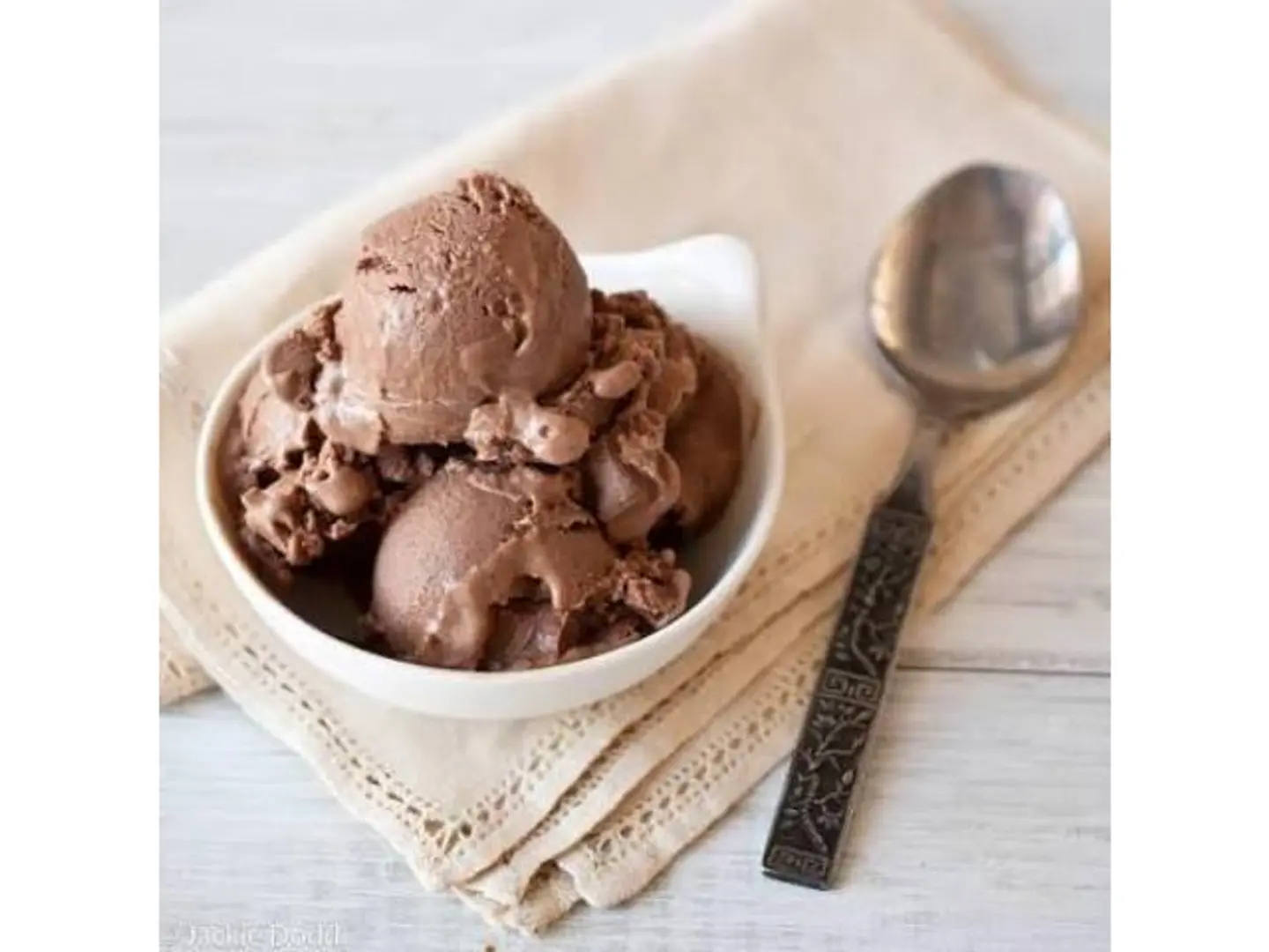 Chocolate Ice Cream - Medium