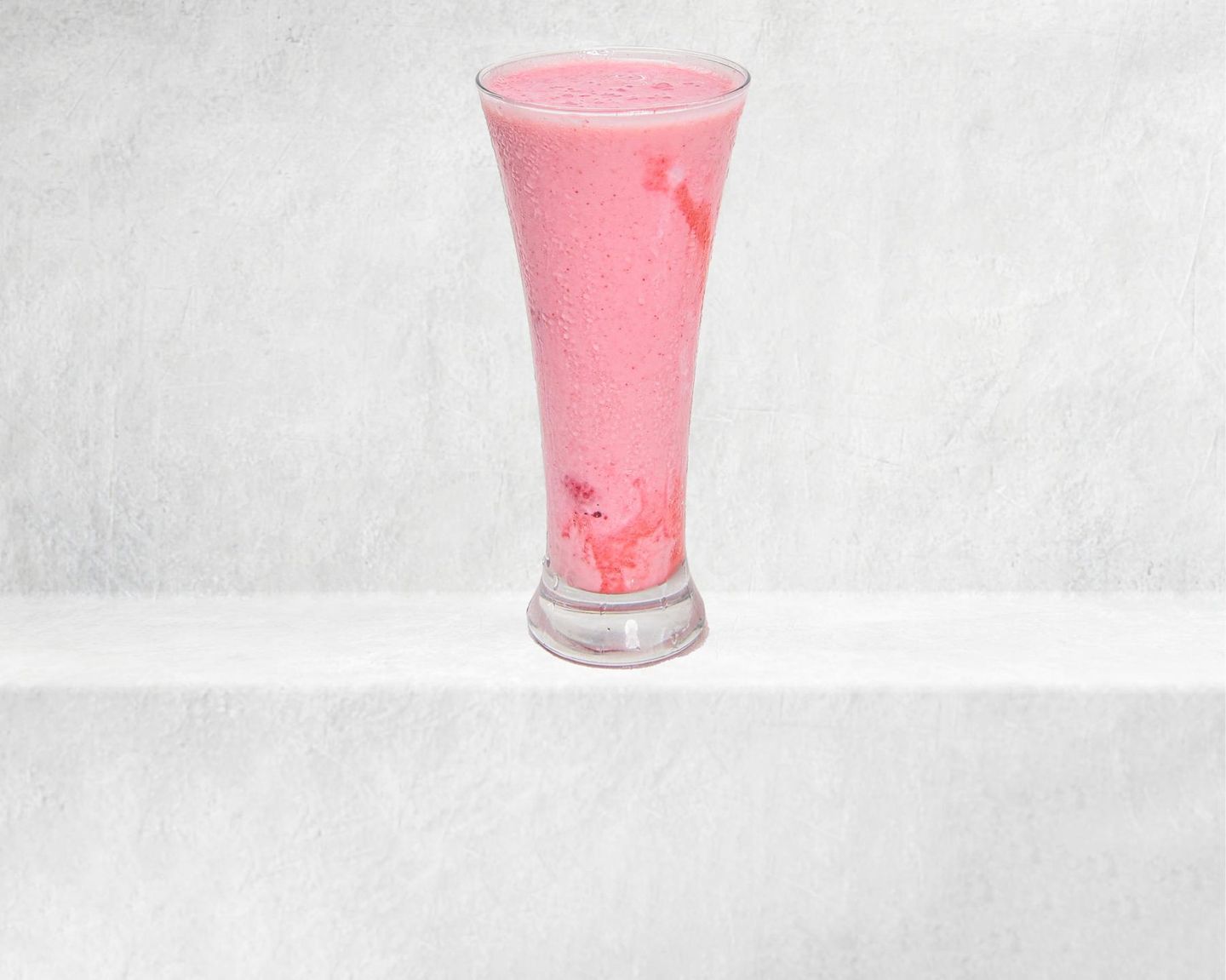 Strawberry Milkshake - Medium