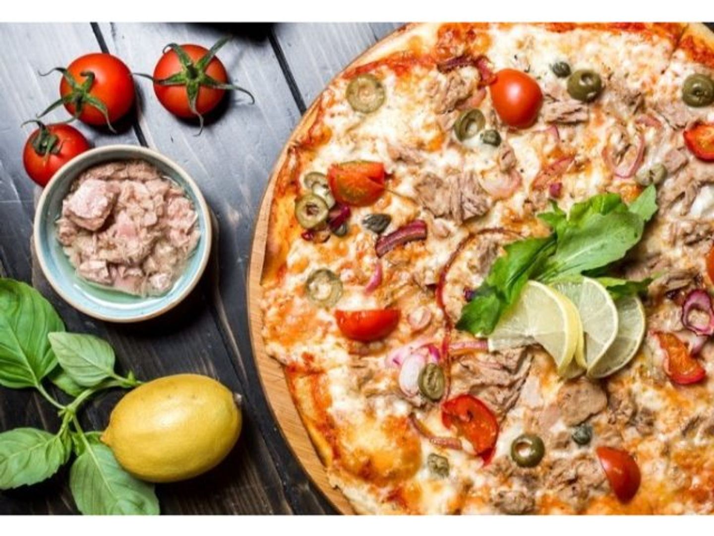بيتزا تونة بالخضار - صغير