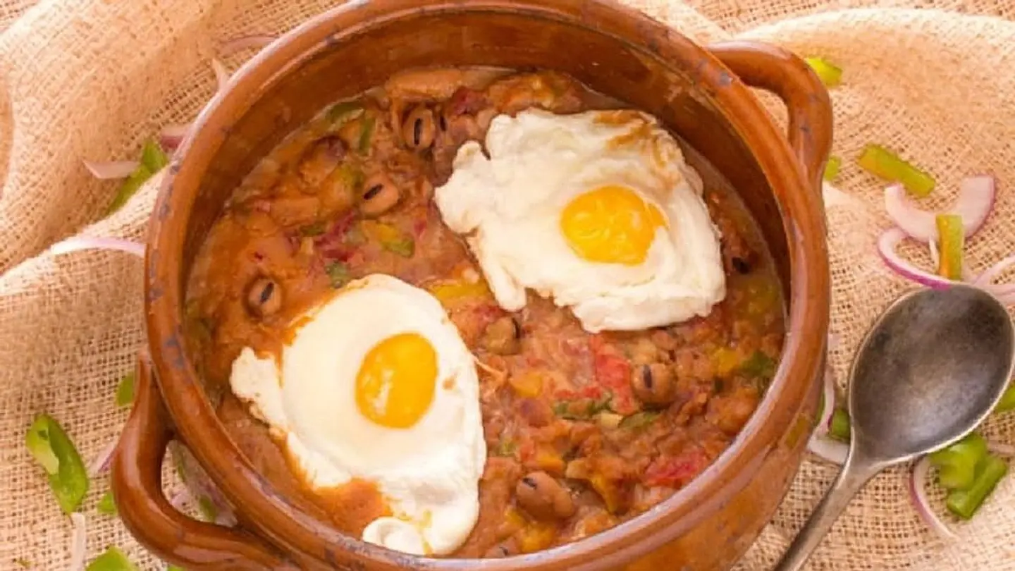 فول مشكل بالبيض - صغير
