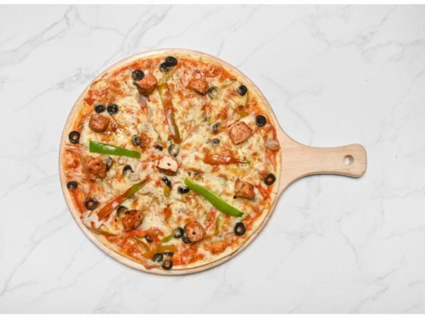 Chicken Awsal Pizza - Medium
