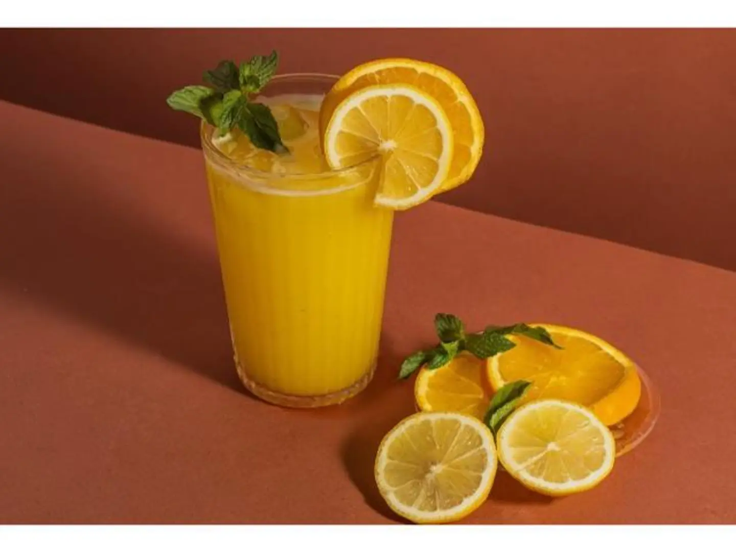 Pineapple With Lemon And Mint - Medium