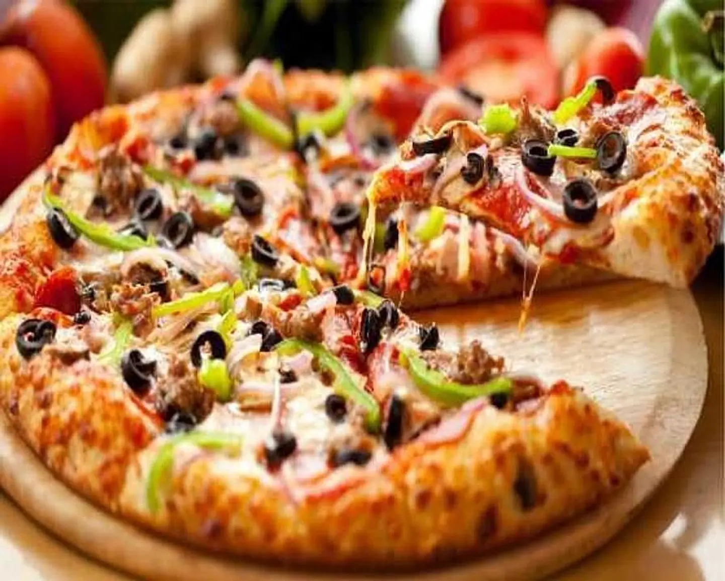 Vegetable Pizza - Medium