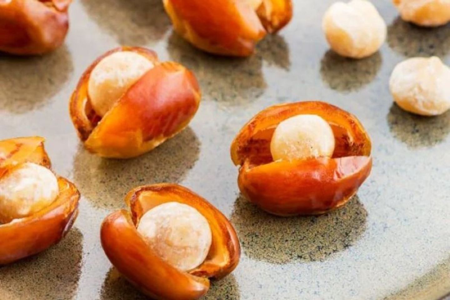 Kholas With Salted Macadamia - 500gm