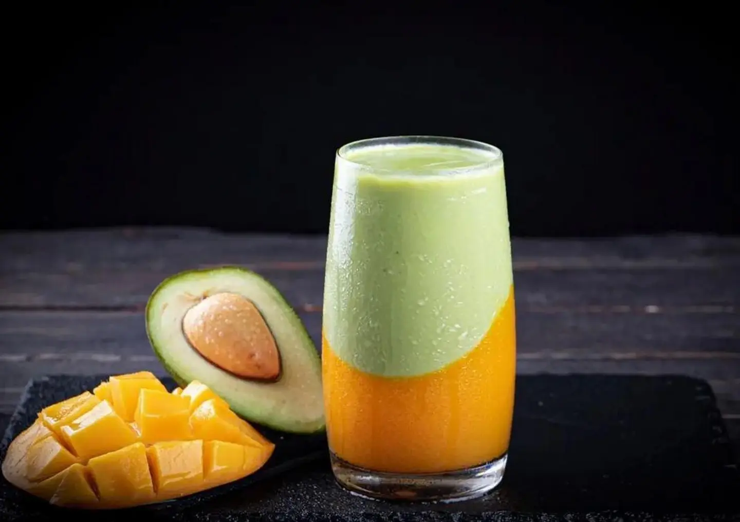 أفوكادو ومانجو - صغير