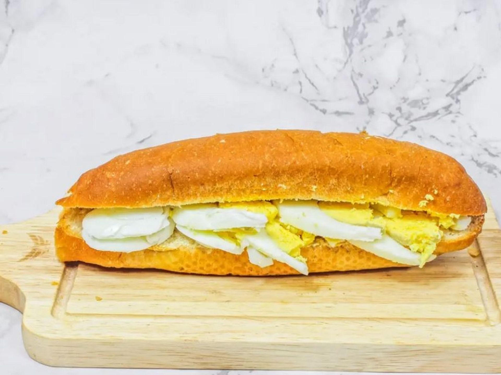 بيض مسلوق - نص