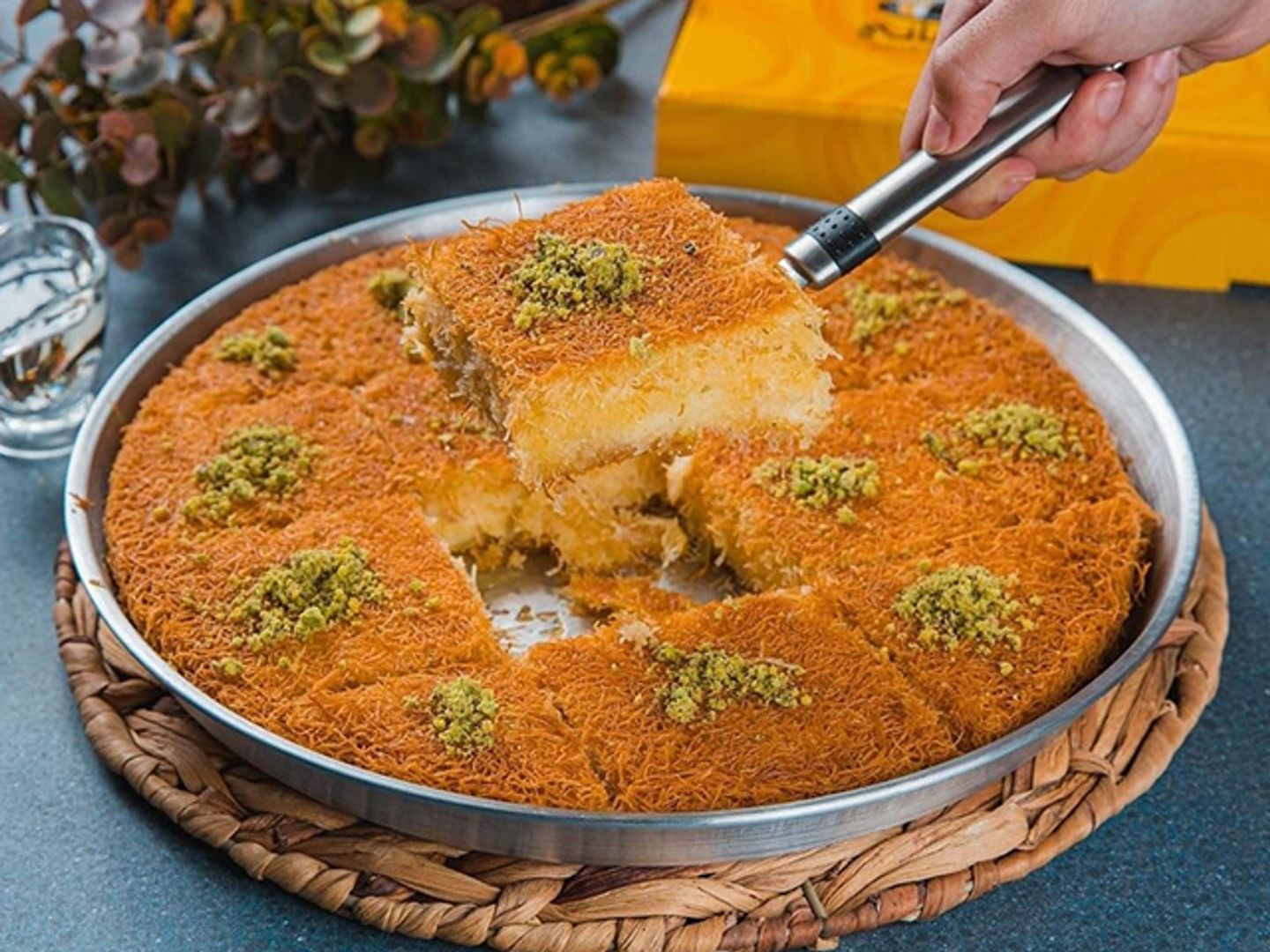 الصيداوي بين نارين - القشطة - ثلاثة كيلو