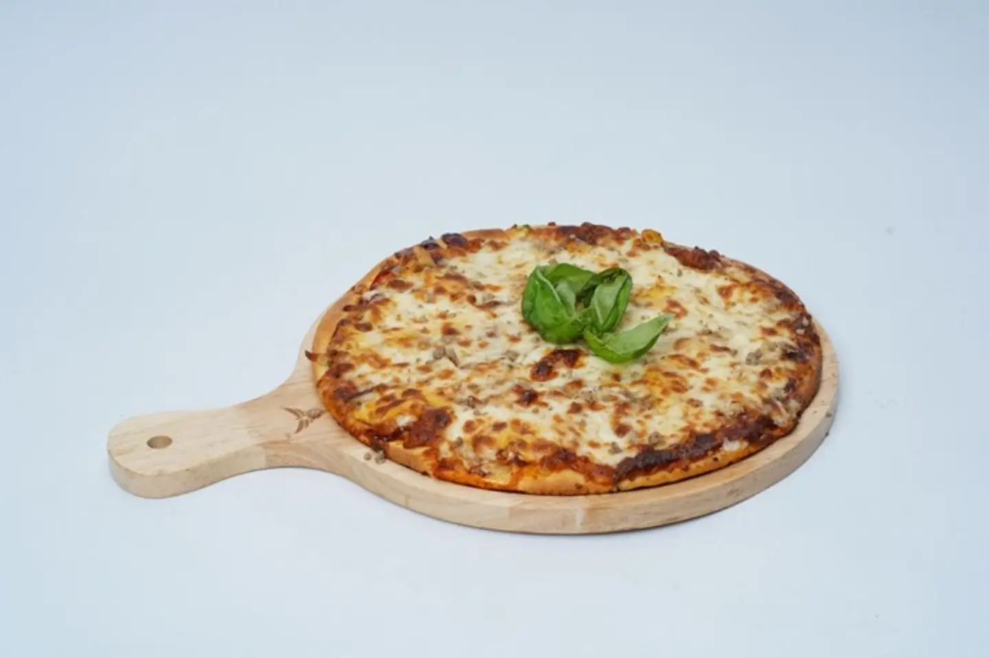 بيتزا تشيز - وسط