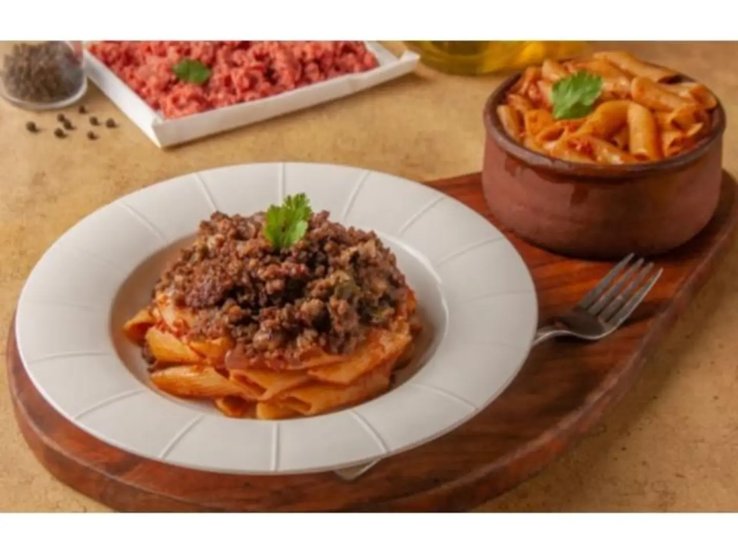 معكرونة باللحم المفروم - صغير