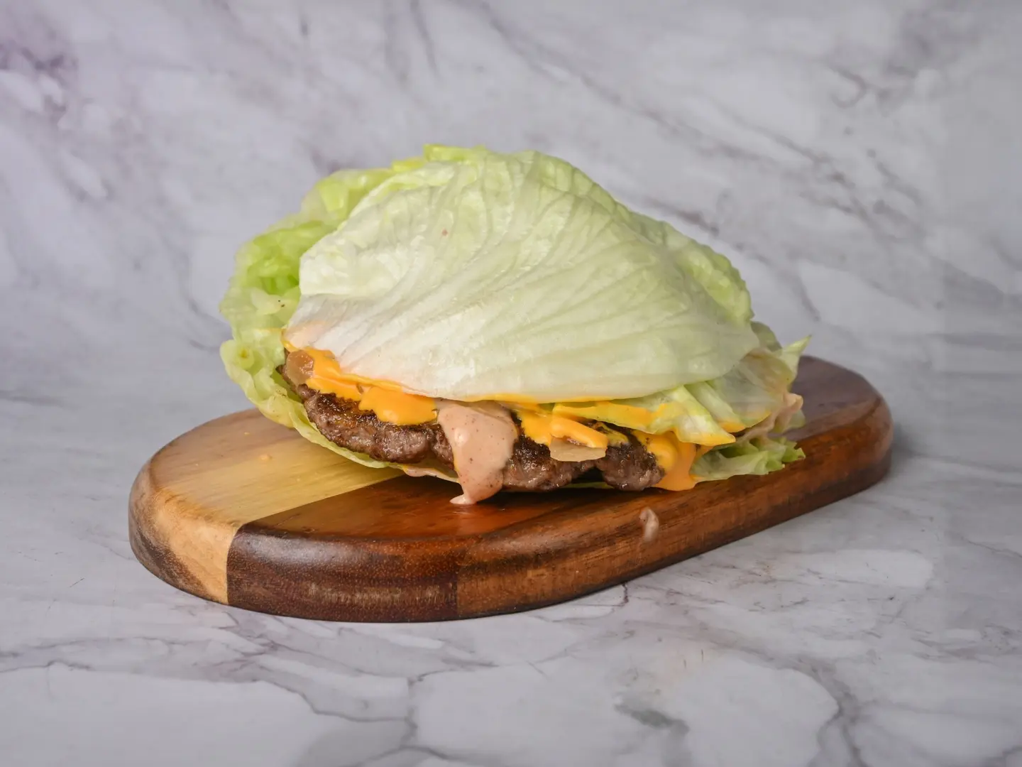 برجر لحم بالخس بدون خبز - ساندوتش