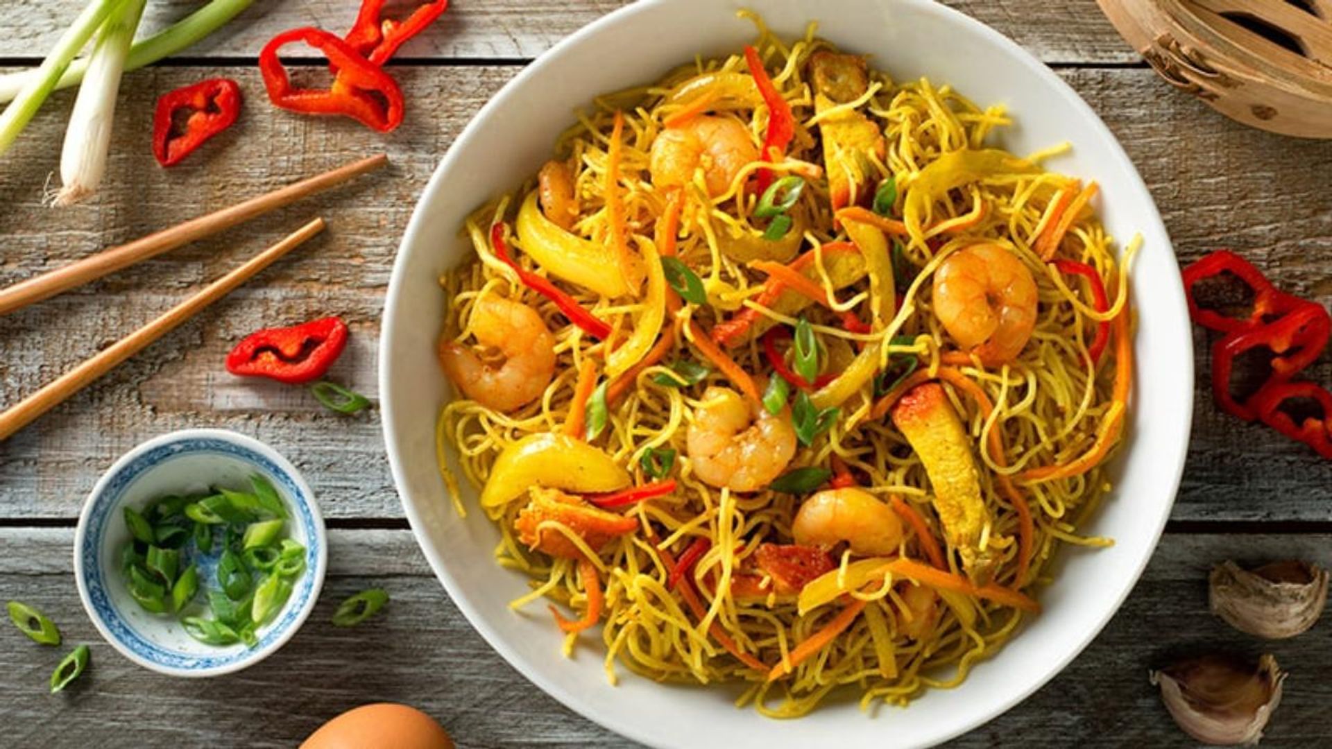 نودلز سنغافورية - صغير