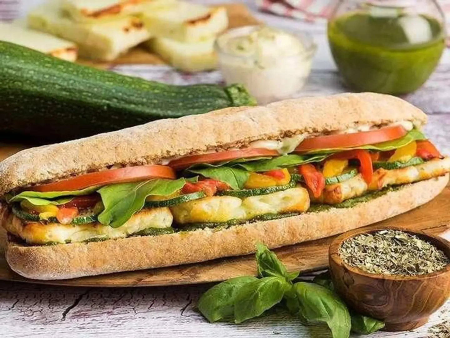 ساندوتش حلوم - خبز الصامولي