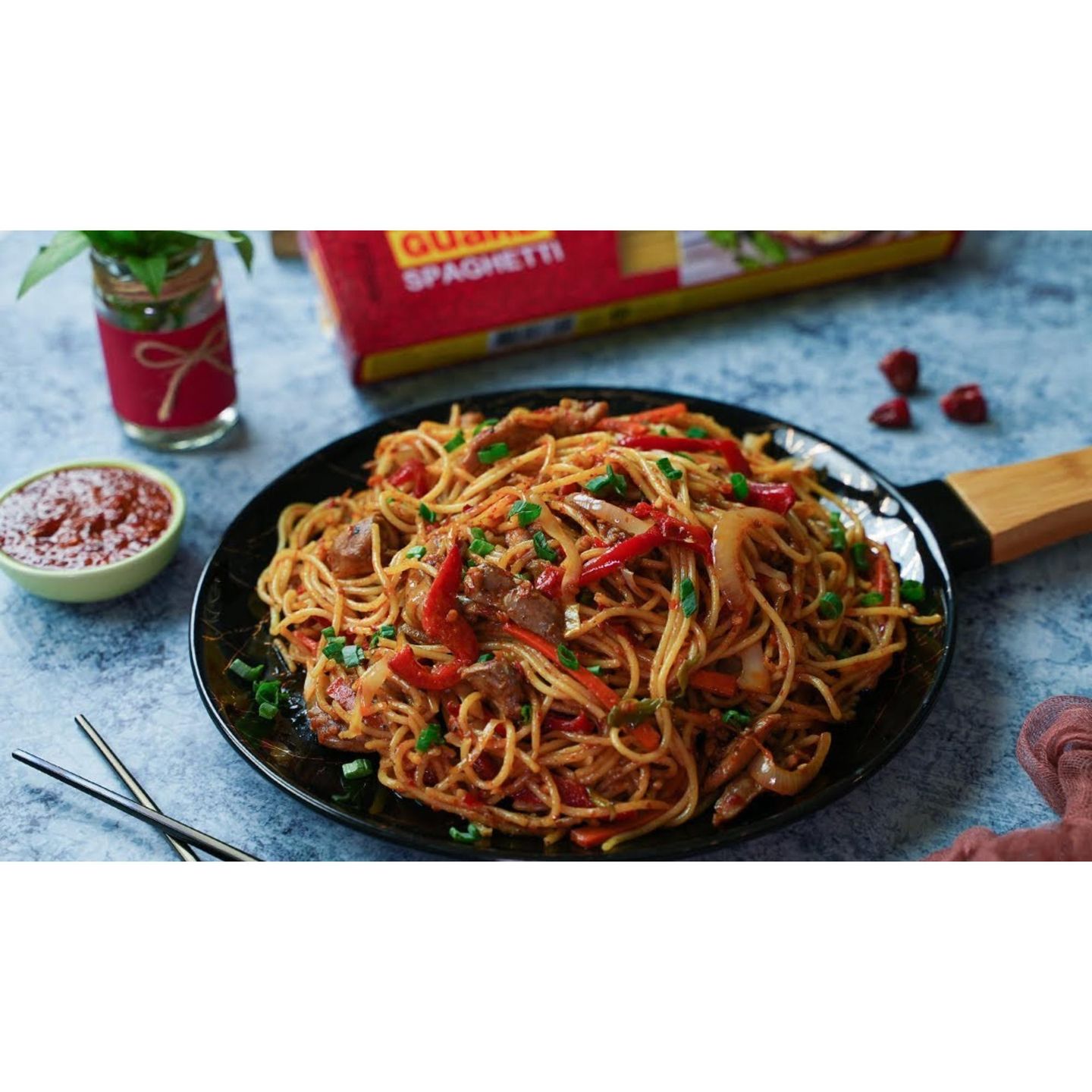 Soft Schezwan Noodles With Chicken - Small