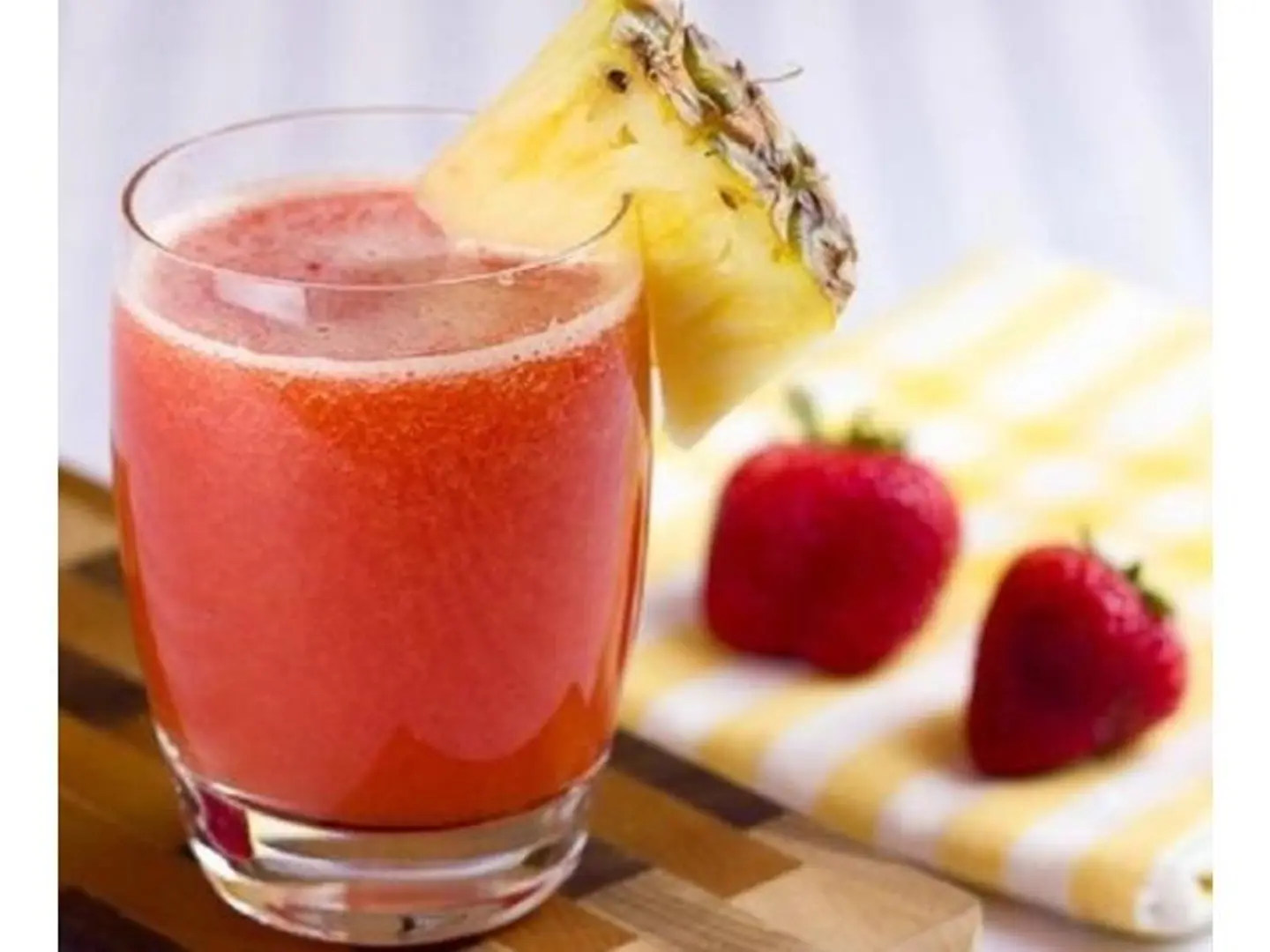 Strawberry With Pineapple - Small