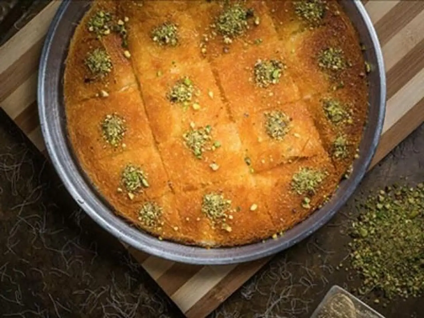 كنافة بين نارين جبنة - وسط