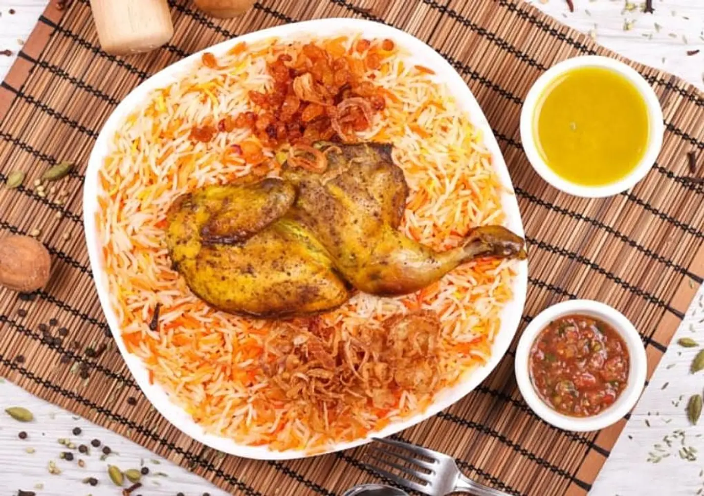 دجاج مندي مع الرز - نص حبة دجاج