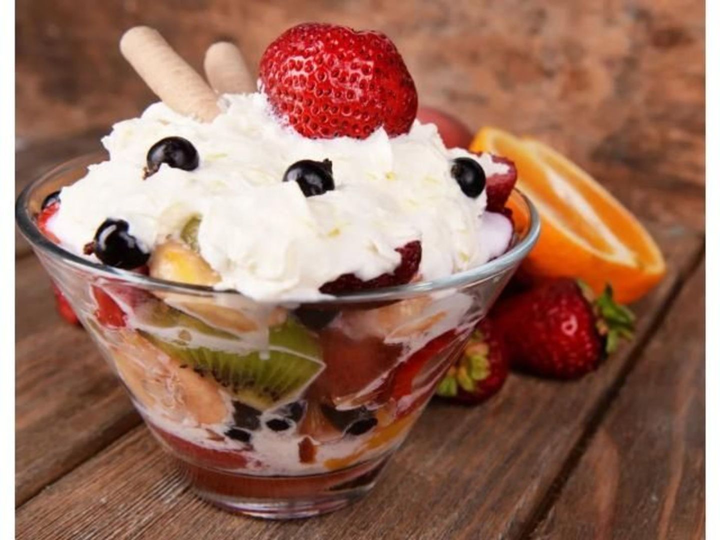 Fruit Salad With Ice Cream - Medium