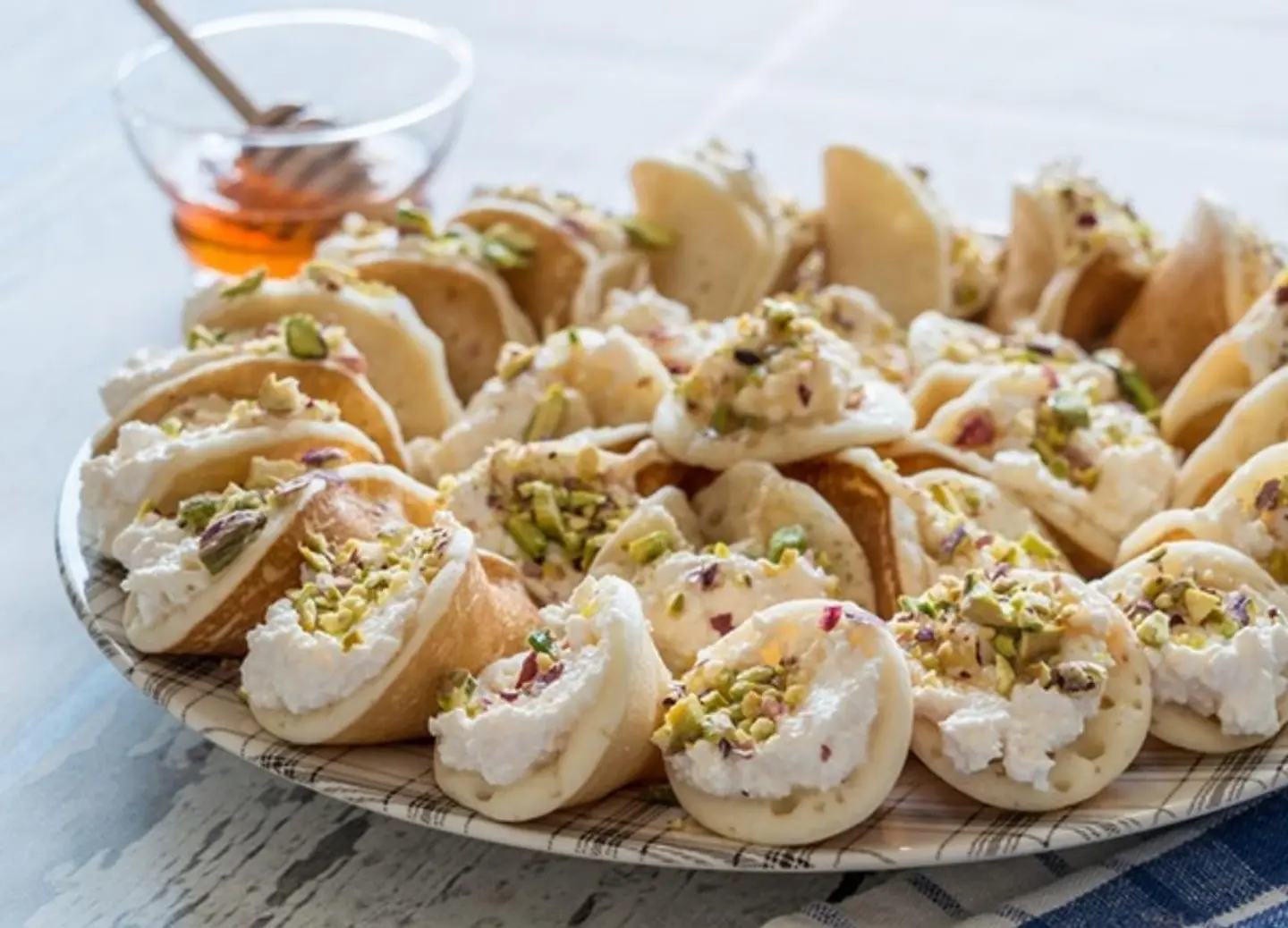 Cream Qatayef - 10 Pieces