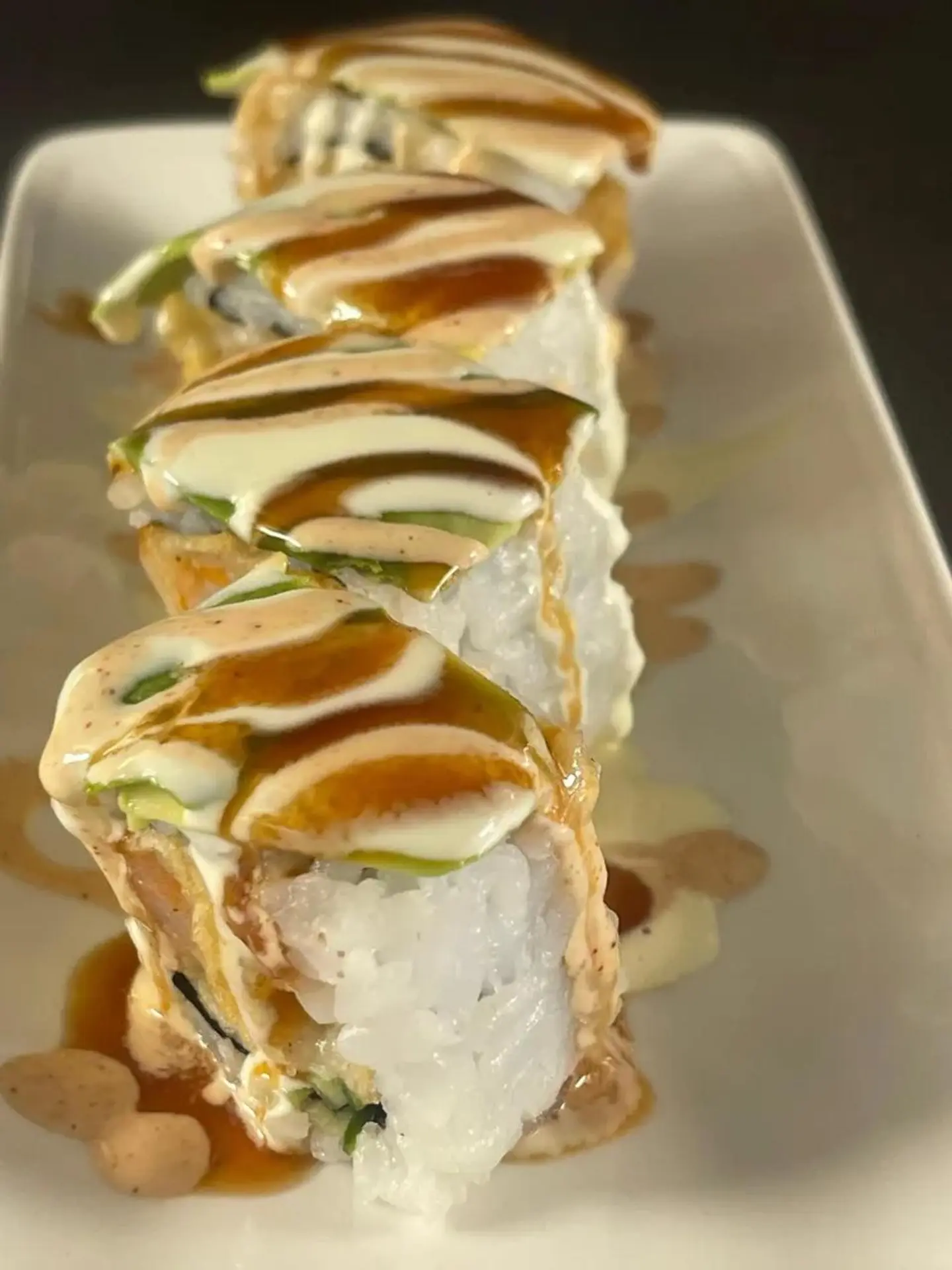 Dragon Roll - 4 Pieces
