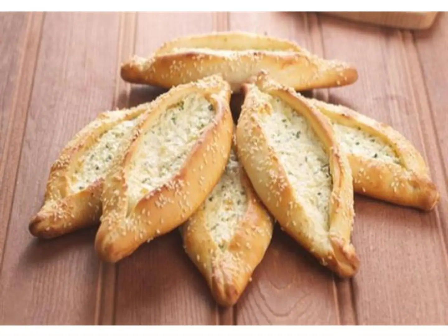 فطيرة جبن عكاوي - وسط