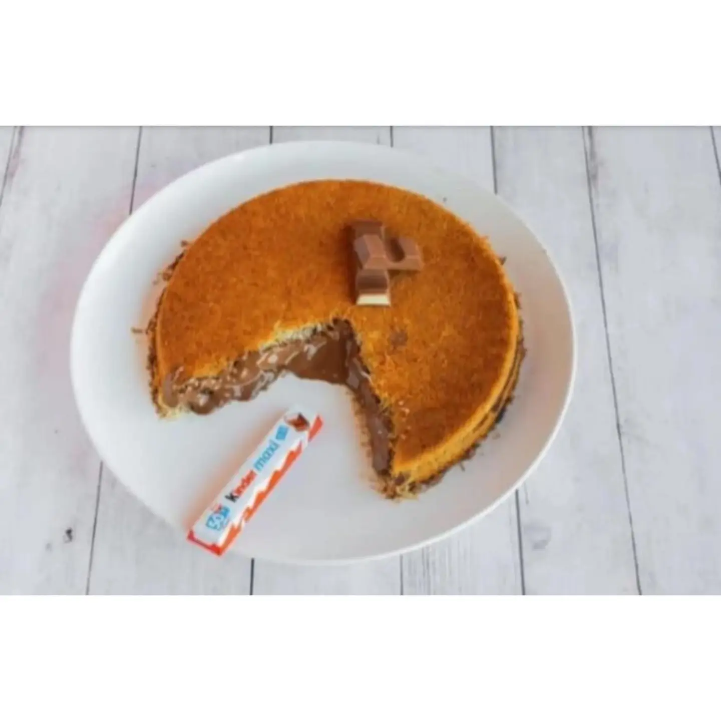 Kinder Kunafah And Nuts - Small