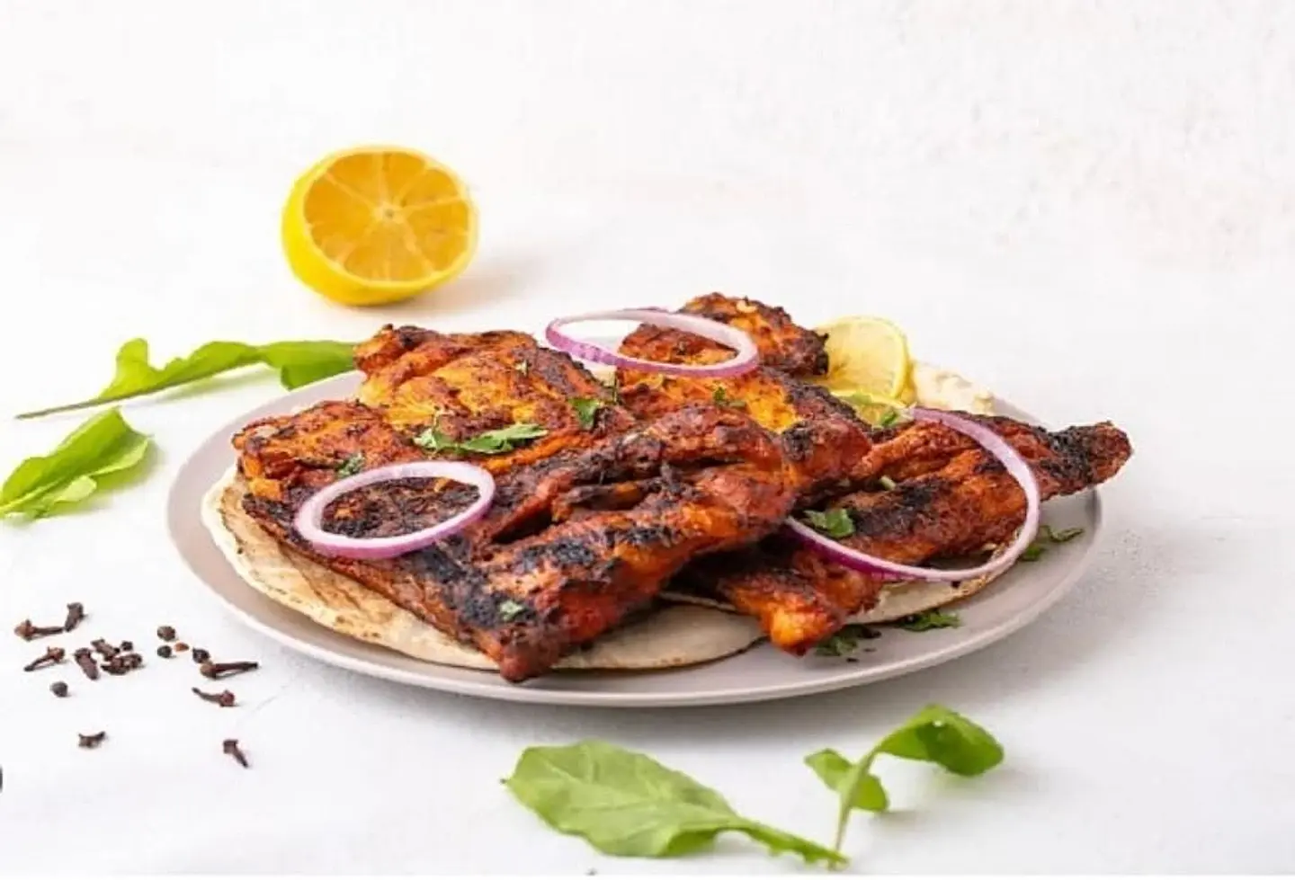دجاج علي الفحم سادة - نص حبة دجاج
