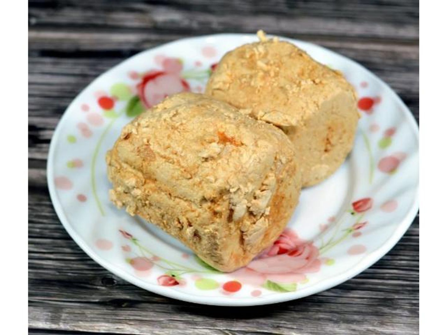 صحن جبنة قديمة - وسط