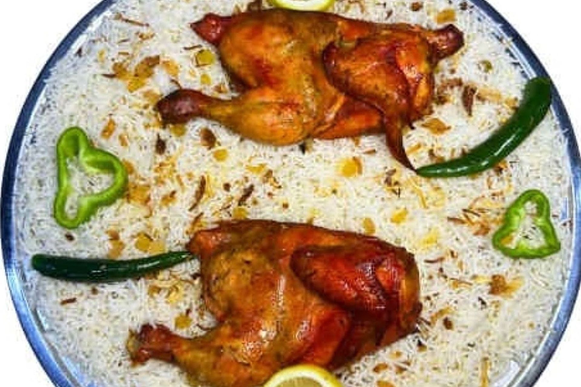 حبه دجاج حنيذ - مع رز مندى