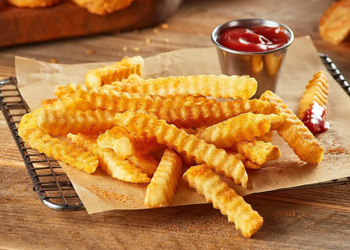 Crinkle Fries With Cheese - Large