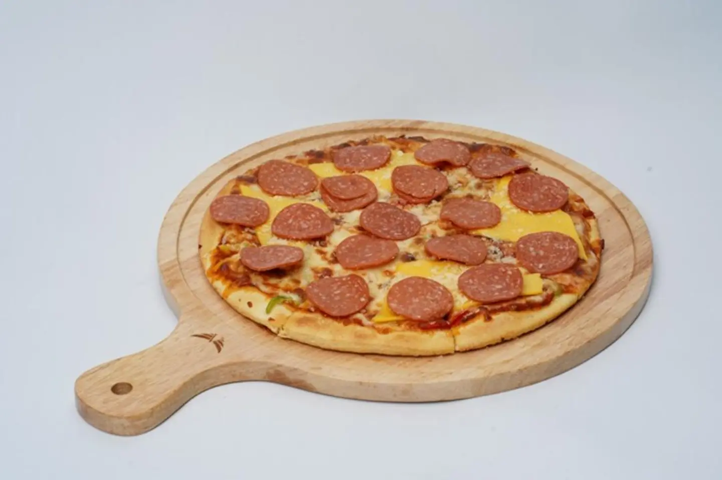 بيتزا بيبروني - وسط