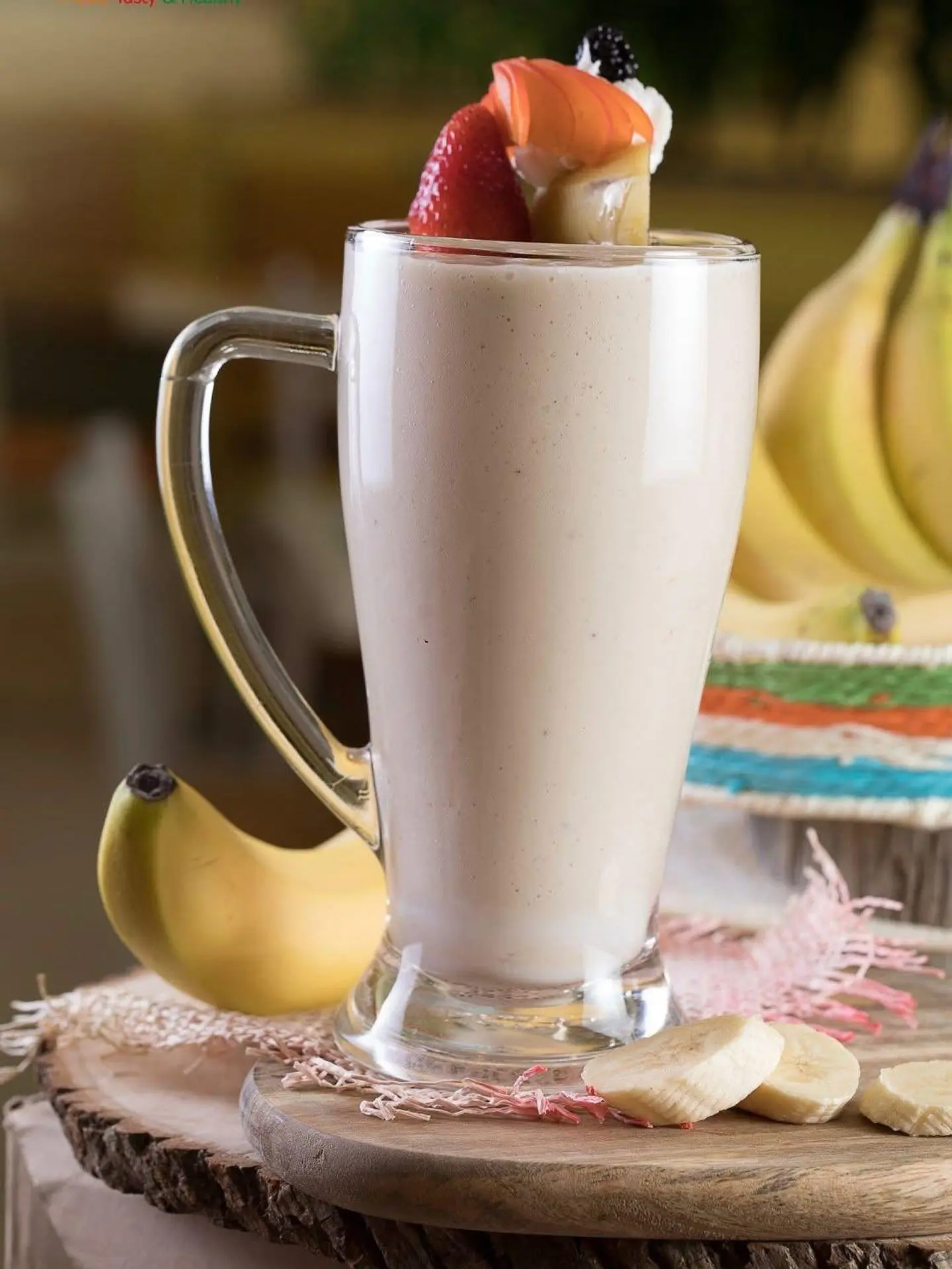 برتقال وموز وفراولة - وسط