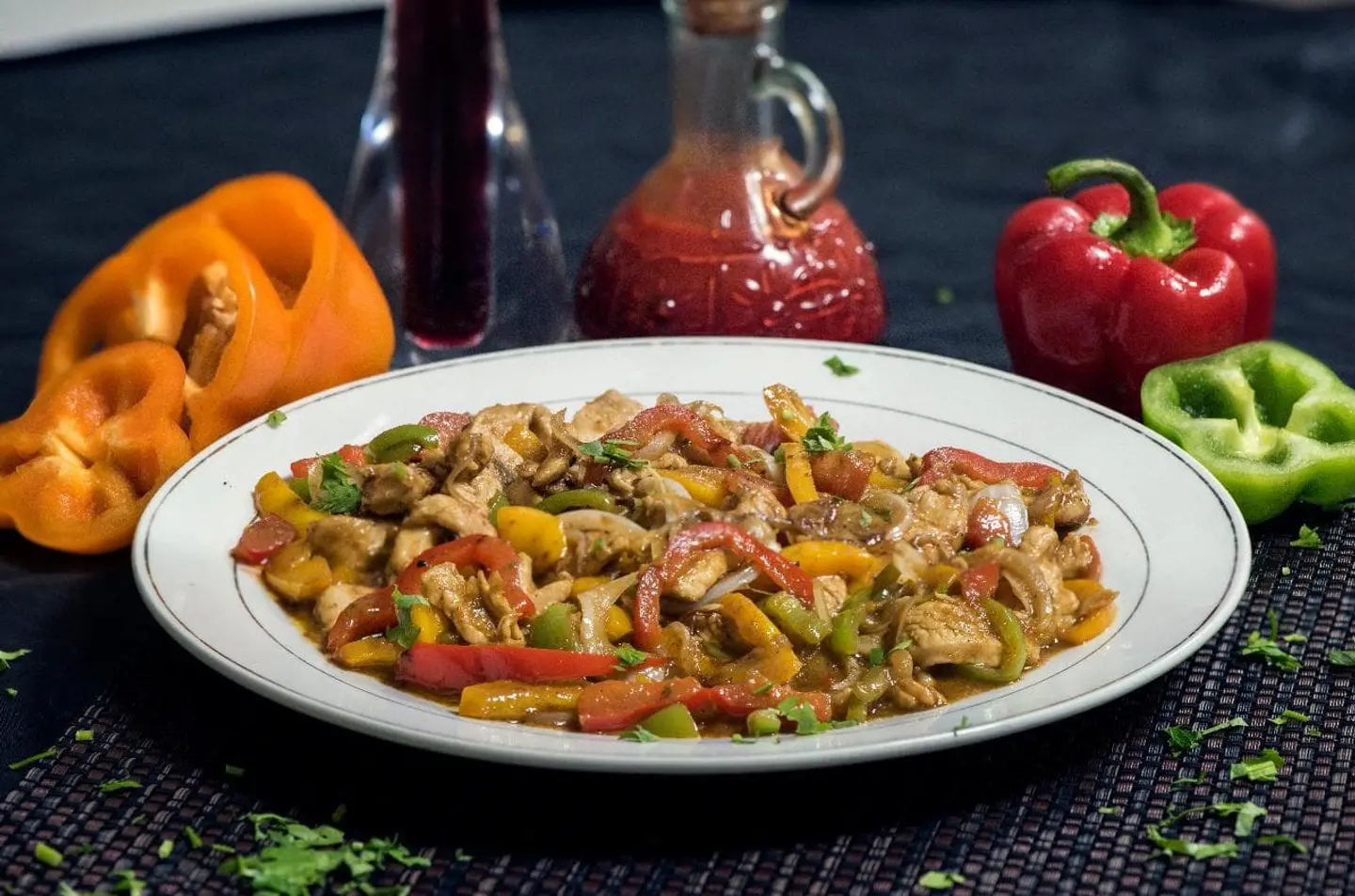 Mgalgal Chicken With Potatoes And Peppers - Small
