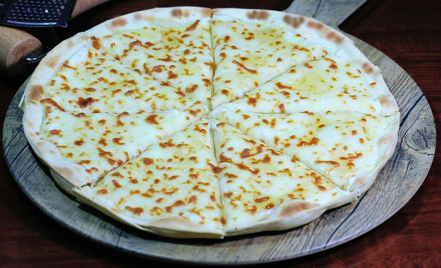 Cheese Pizza - Medium