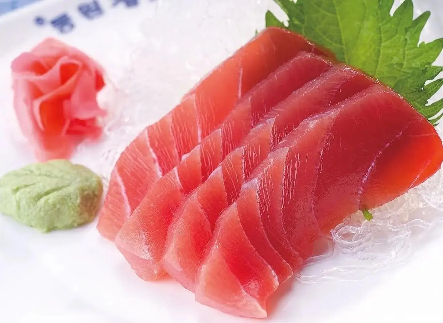 Tuna Sashimi - 4 Pieces