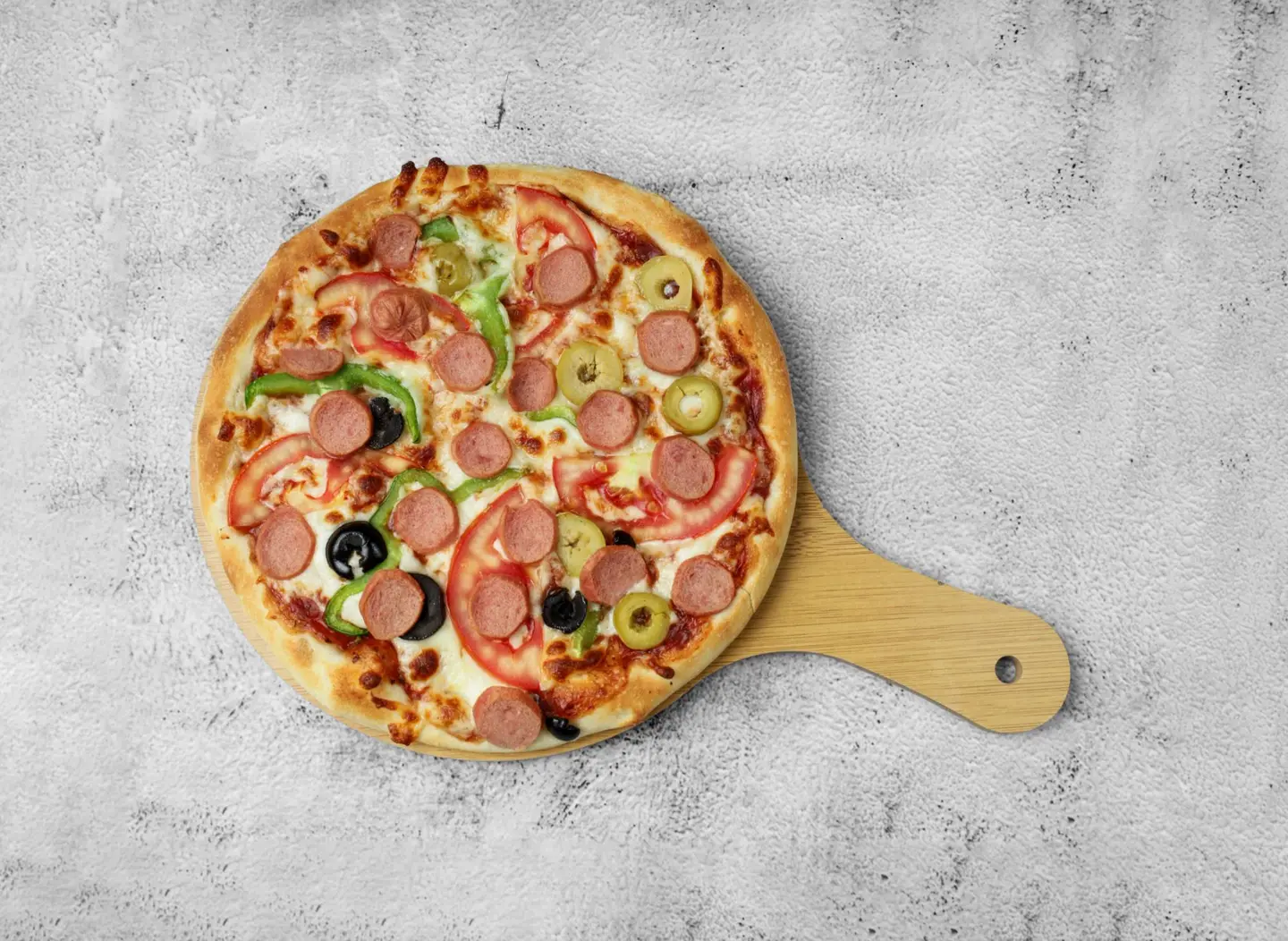 بيتزا النقانق - وسط