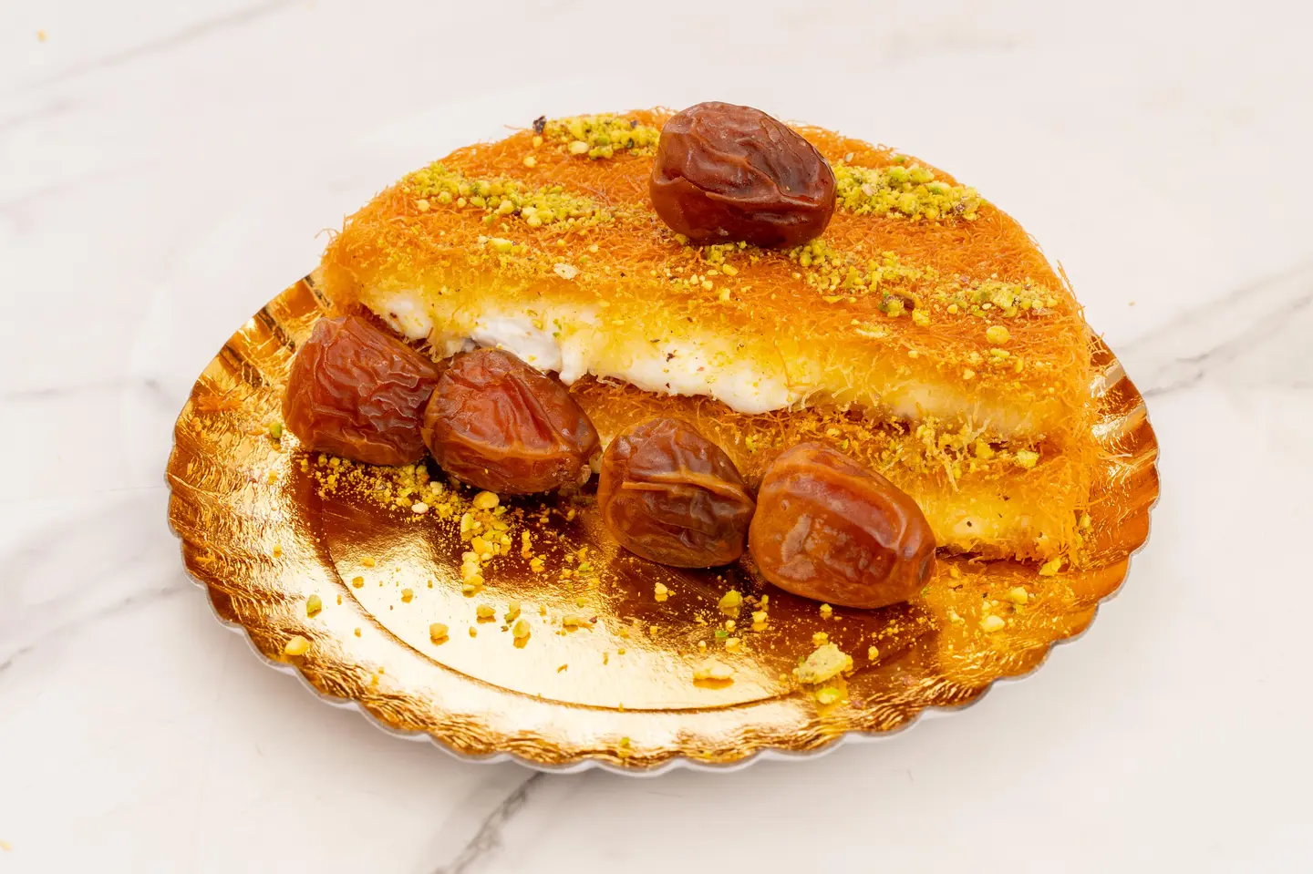 Kunafah With Dates And Cream - Small