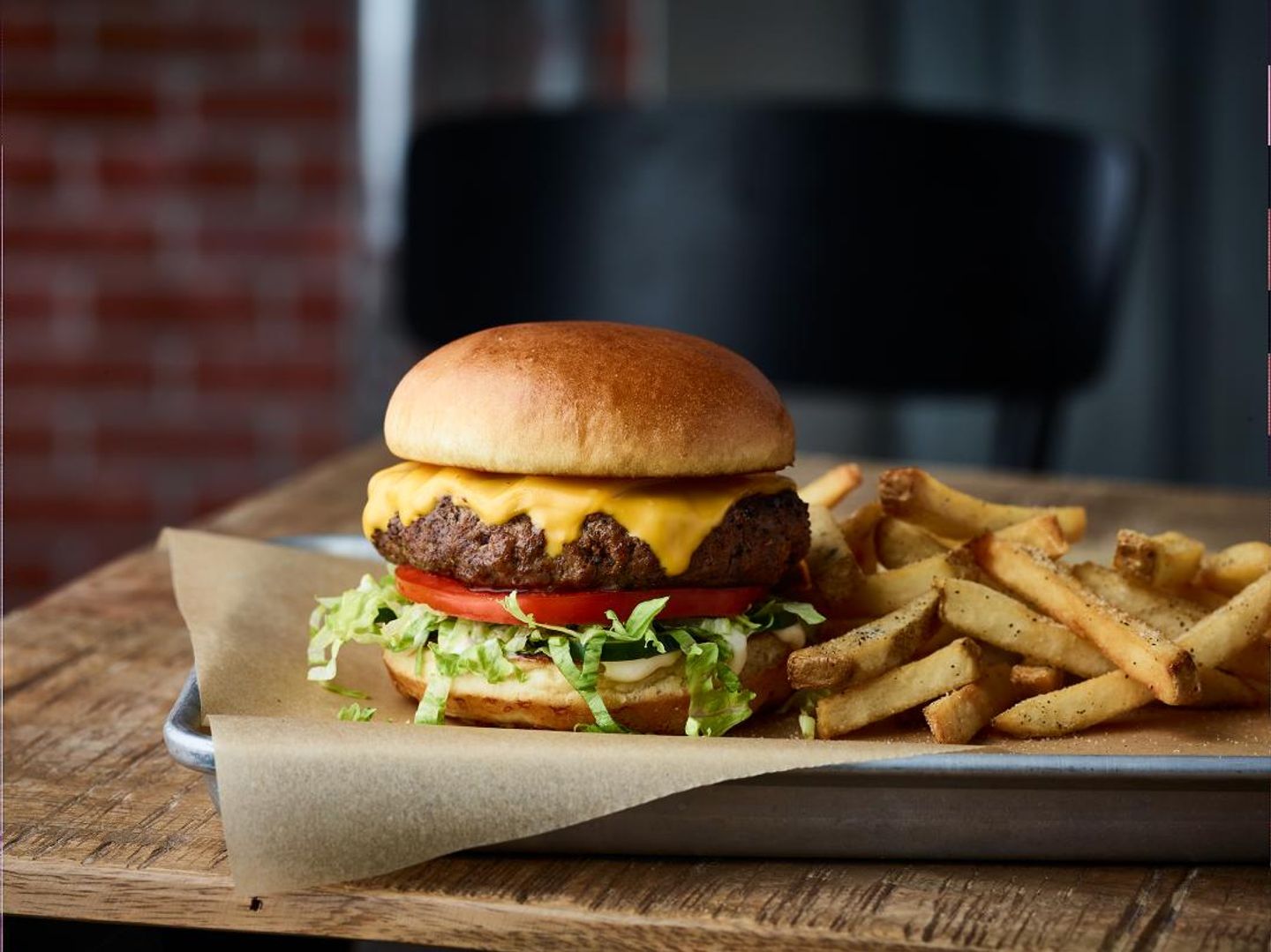 Classic Cheeseburger   - Sandwich