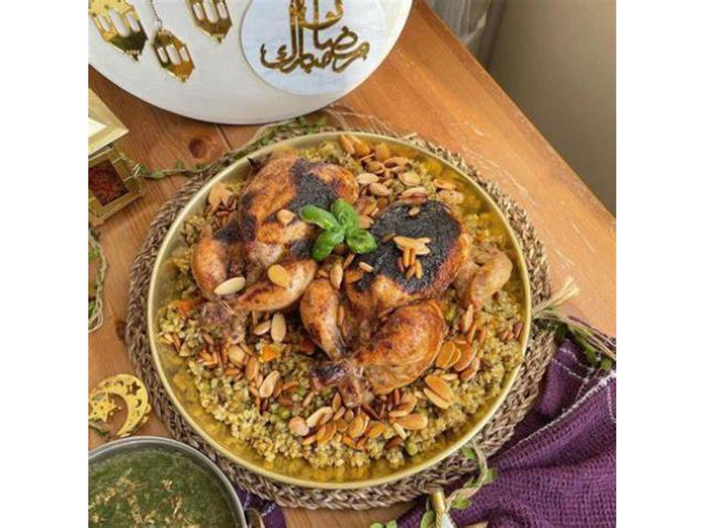 فروج مع فريكه شاميه - حبة دجاج كاملة