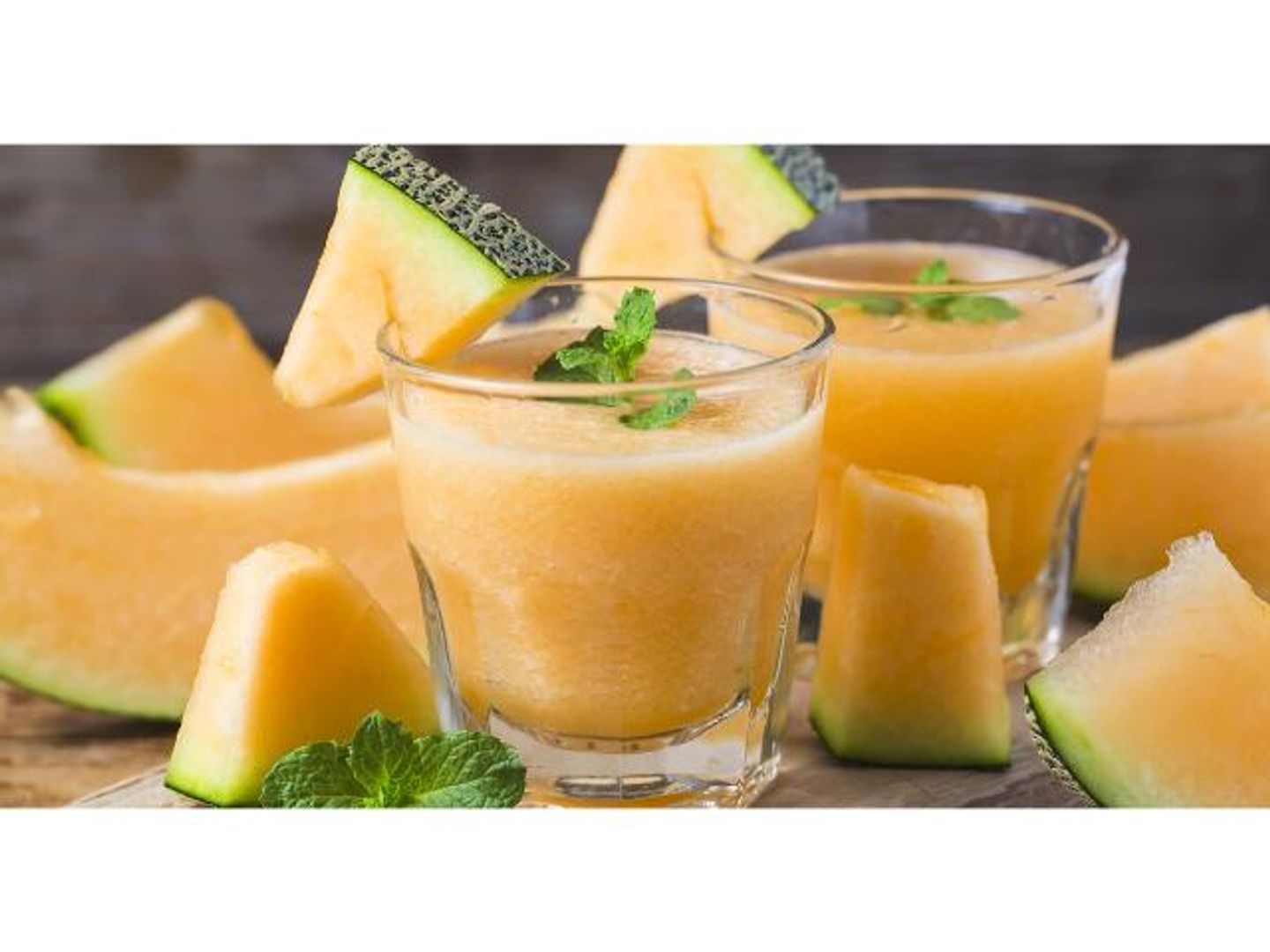 عصير شمام بالحليب - كاس وسط