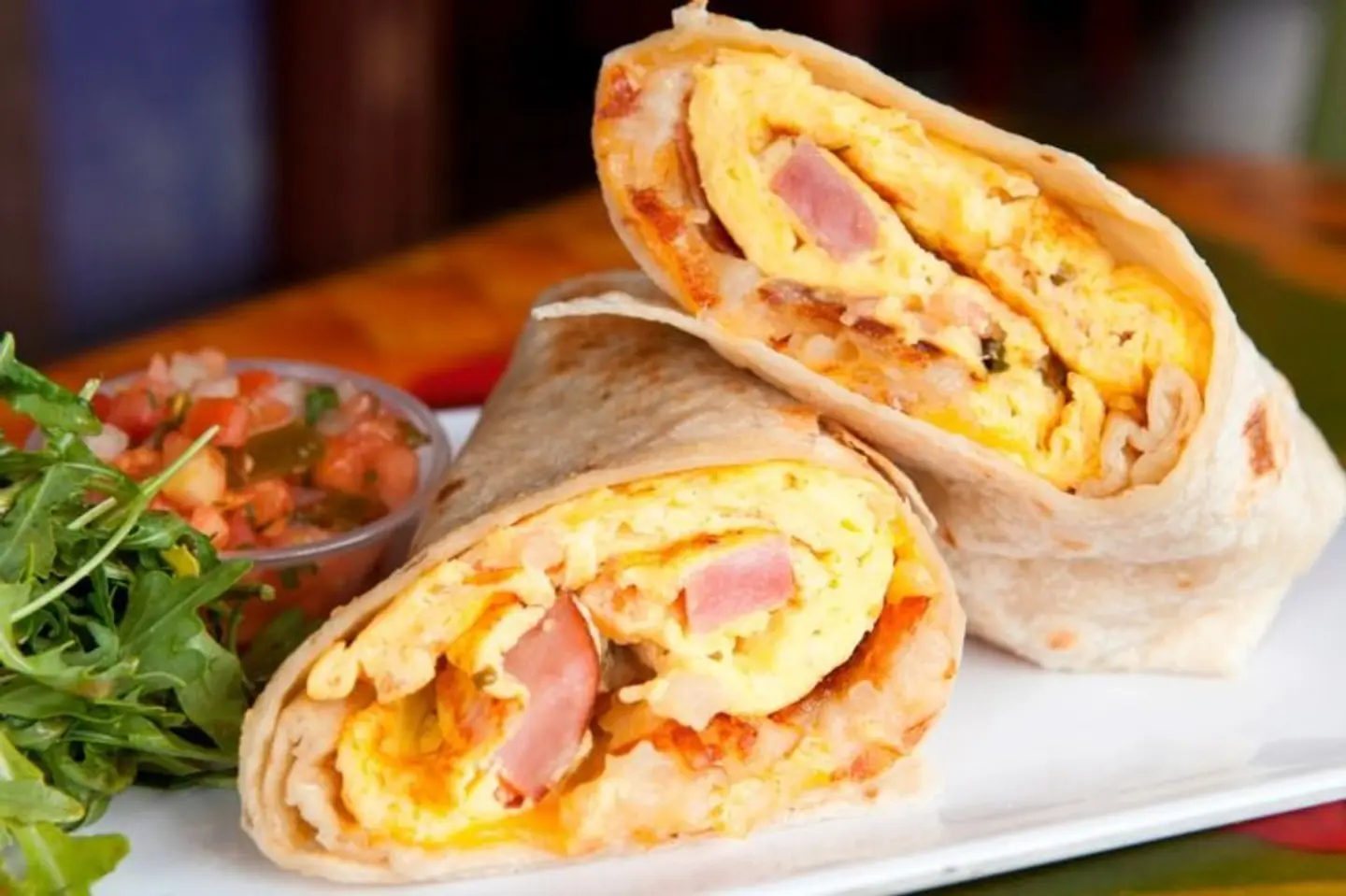 ساندوتش مفركة بطاطا مع بيض - خبز عادي