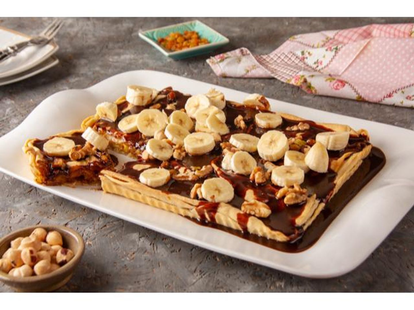 Nutella Feteer With Nuts - Medium