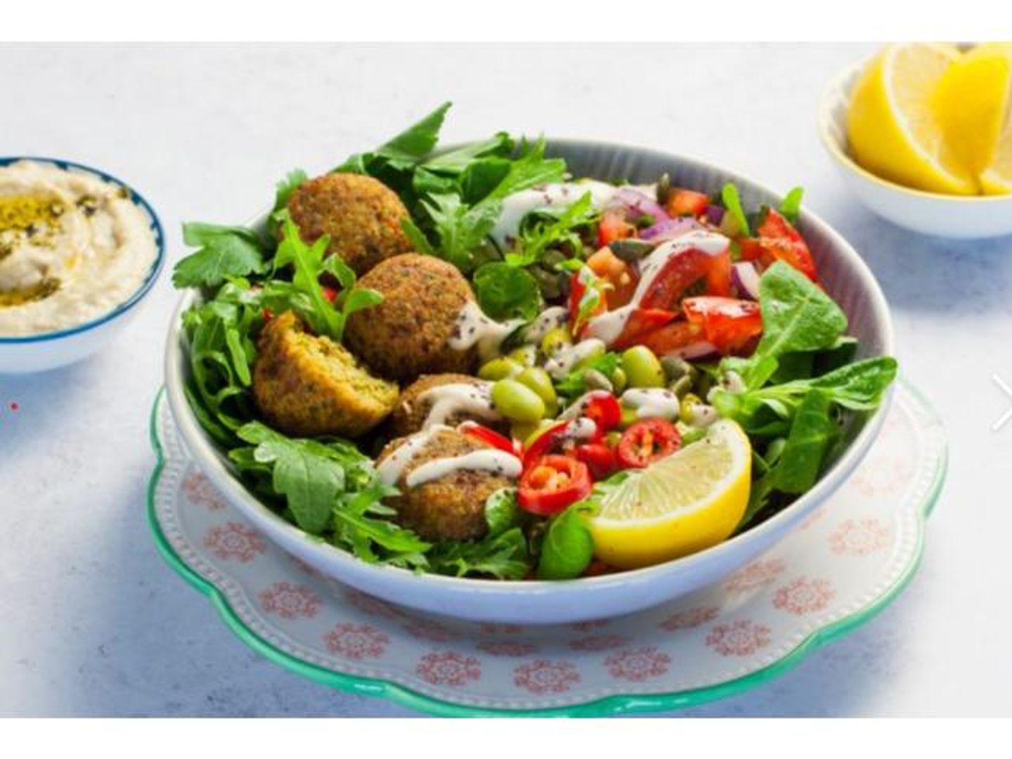 سلطة فلافل حارة بلادو - صغير