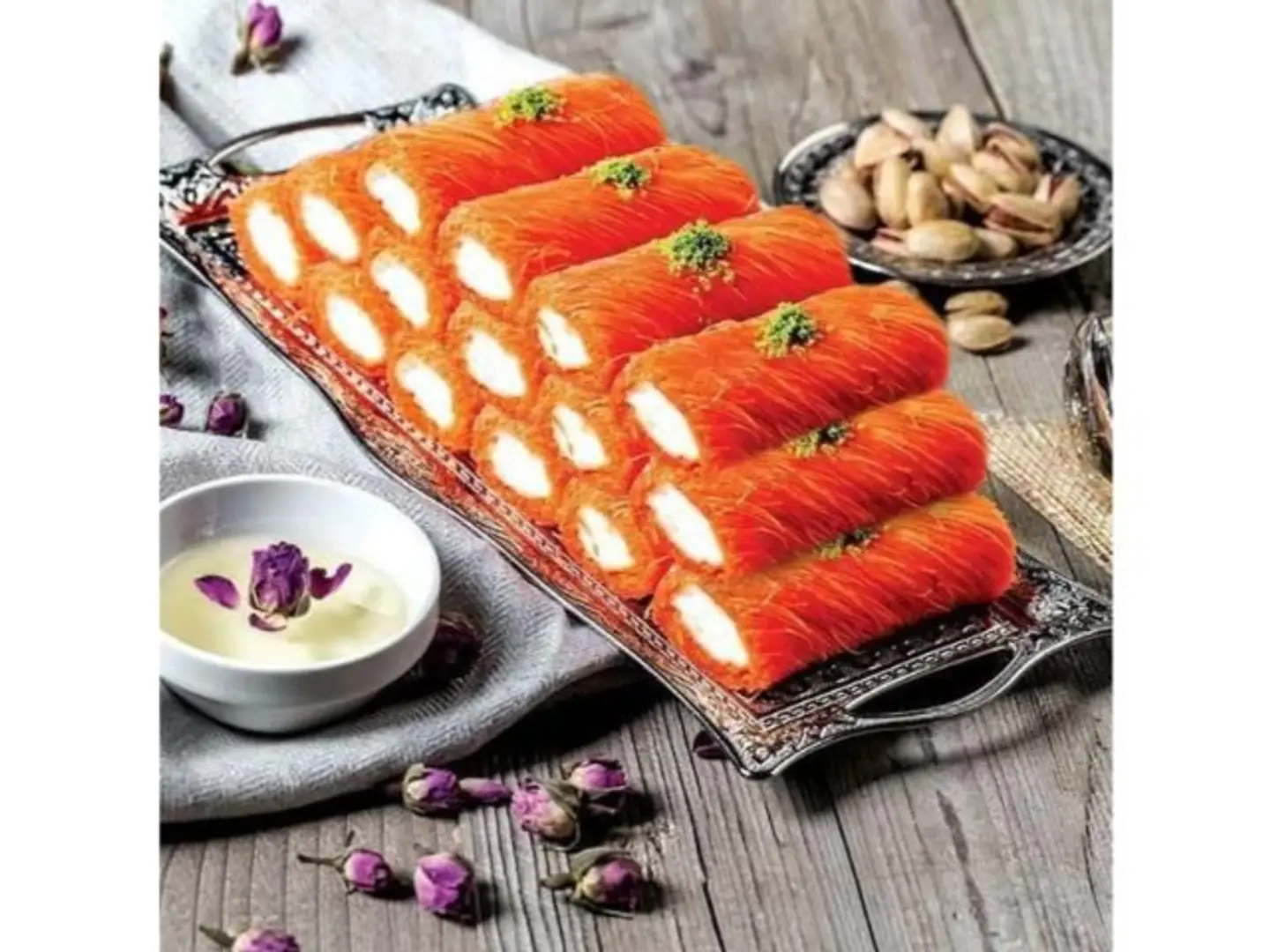 Mabroumah With Cream - Medium