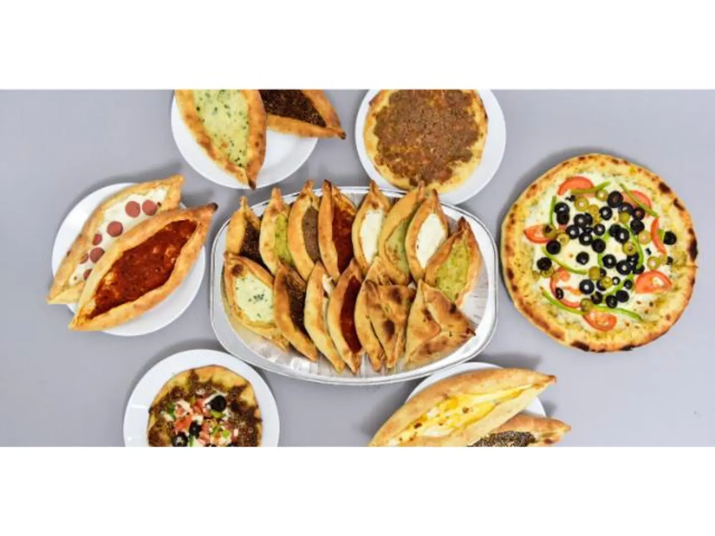 Mixed Platter With Pizza - 24 Pieces