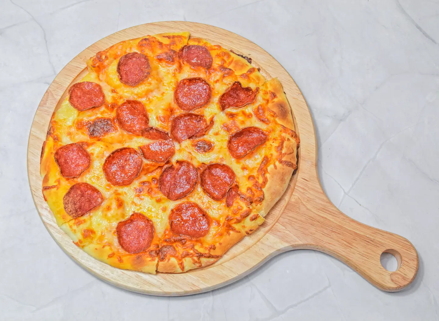 بيتزا بيبروني  - صغير