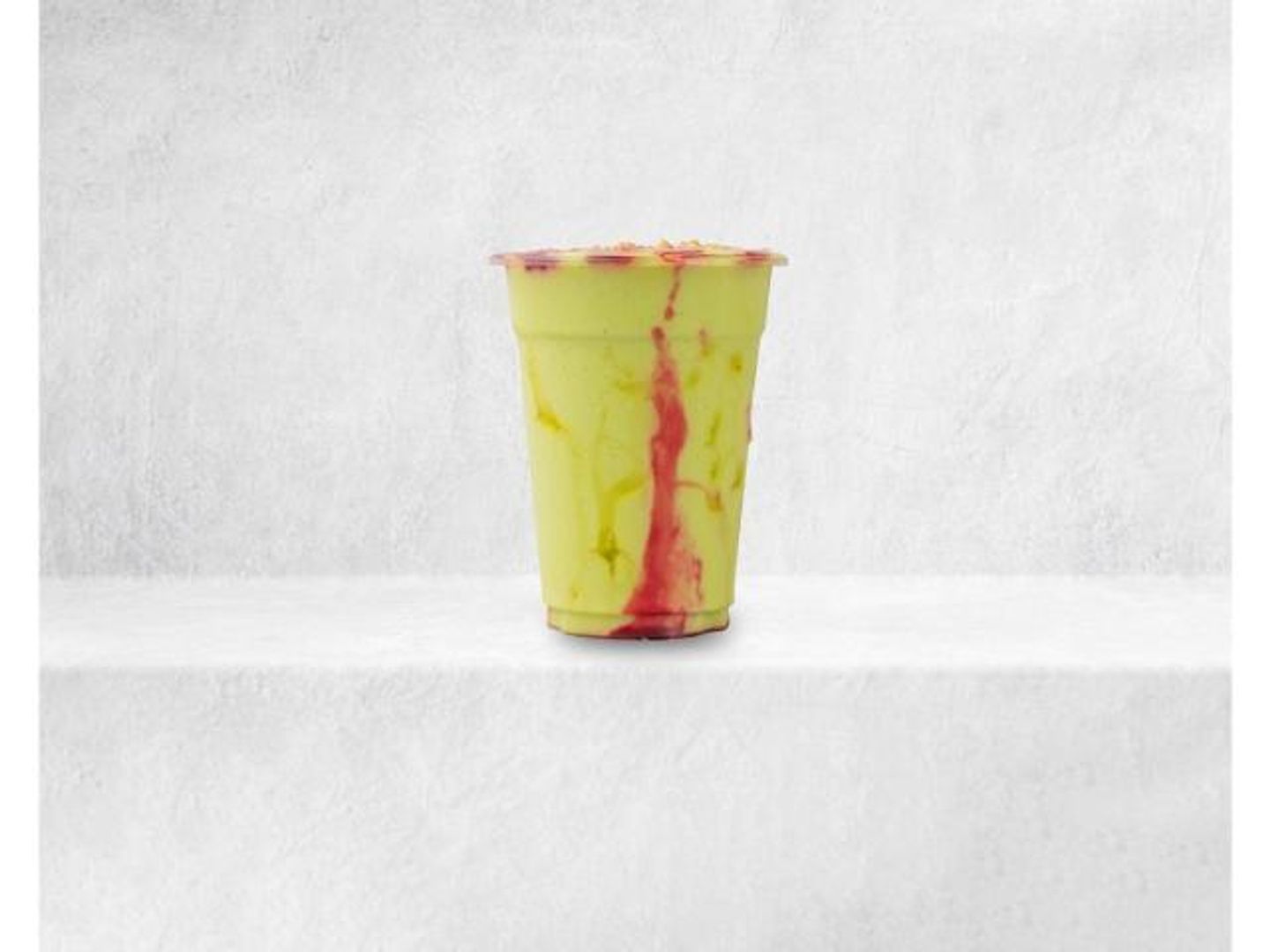 Avocado With Strawberry - Small 300 Ml
